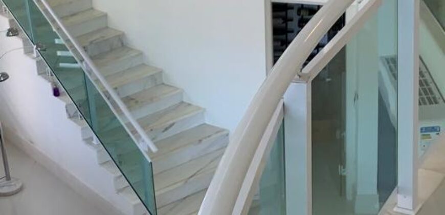 Sobrado 370 m² em Condomínio Fechado | Bragança Paulista