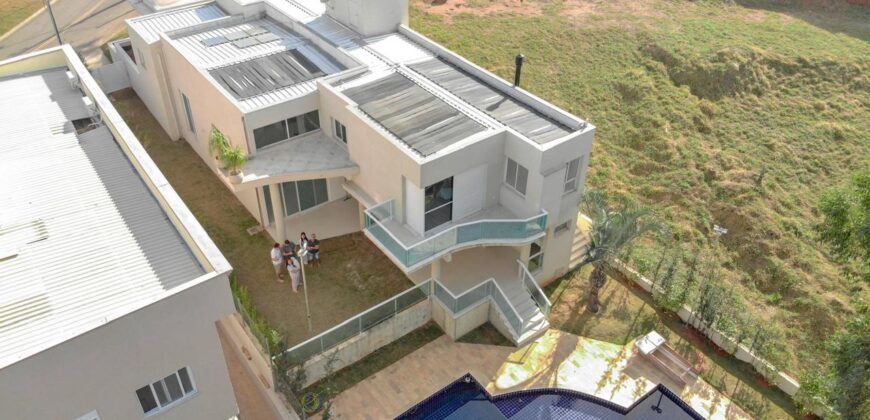 Sobrado 370 m² em Condomínio Fechado | Bragança Paulista